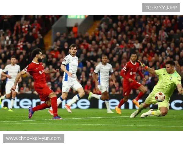 欧冠经典战术分析：如何破解对手防线？，欧冠对战规则